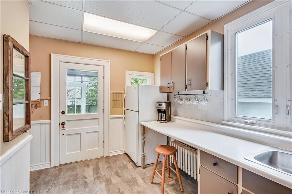 4621 Ellis Street Property Photo 16