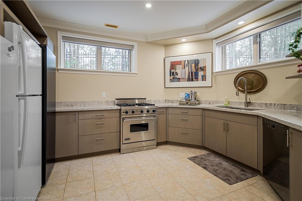 56 Cameo Street Property Photo 36