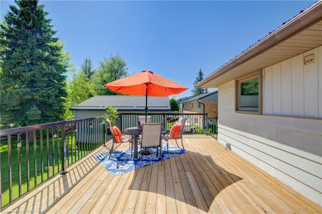 1076 Henry Street Property Photo 38