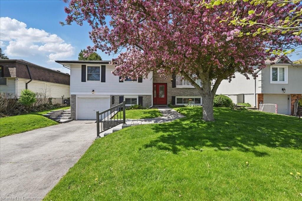 701 Castleguard Crescent Property Photo 1