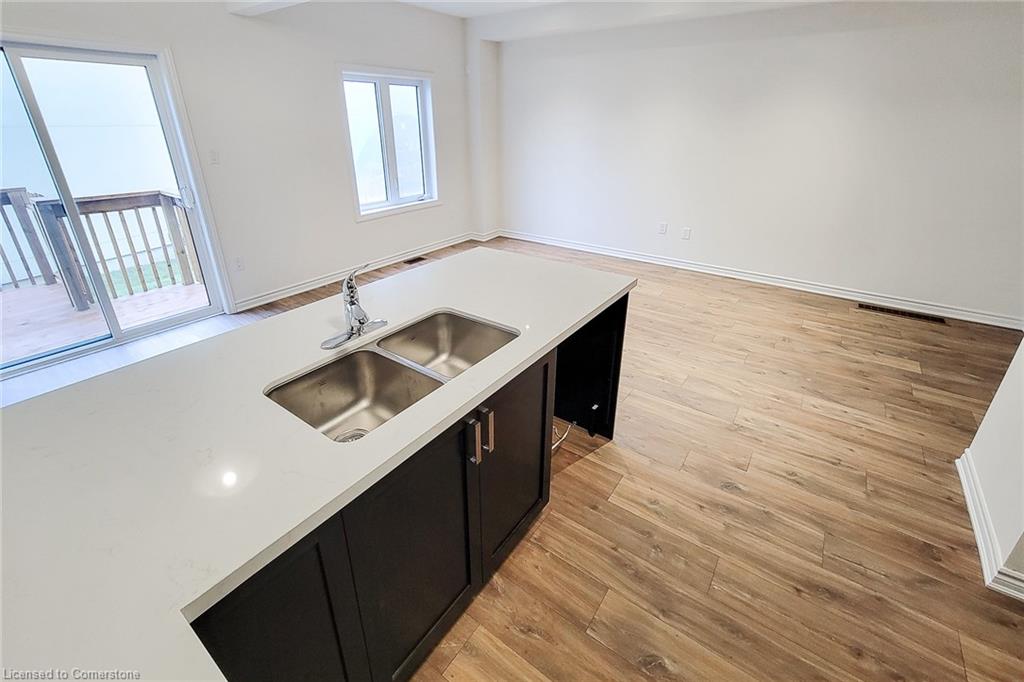 66-305 Garner Road W Property Photo 17