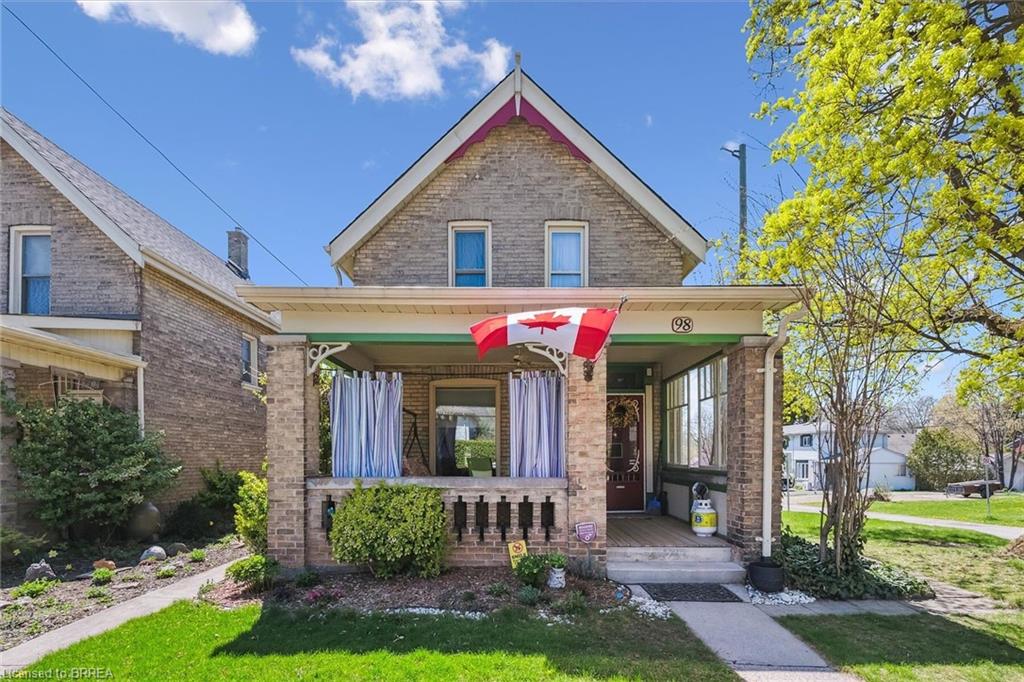 98 Walnut Street Property Photo