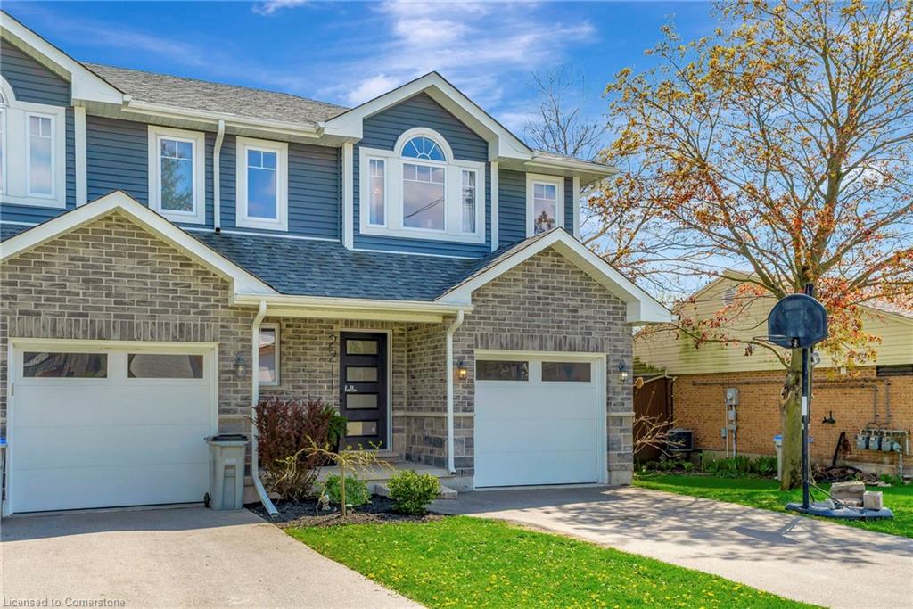 2211 William Shakespeare Street Property Photo