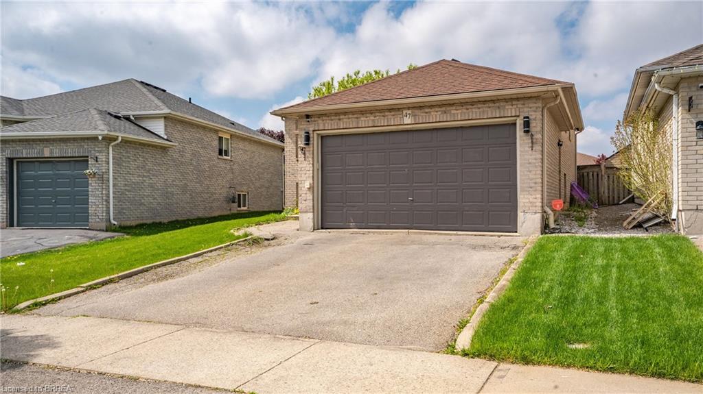 47 Brewster Way Property Photo 2