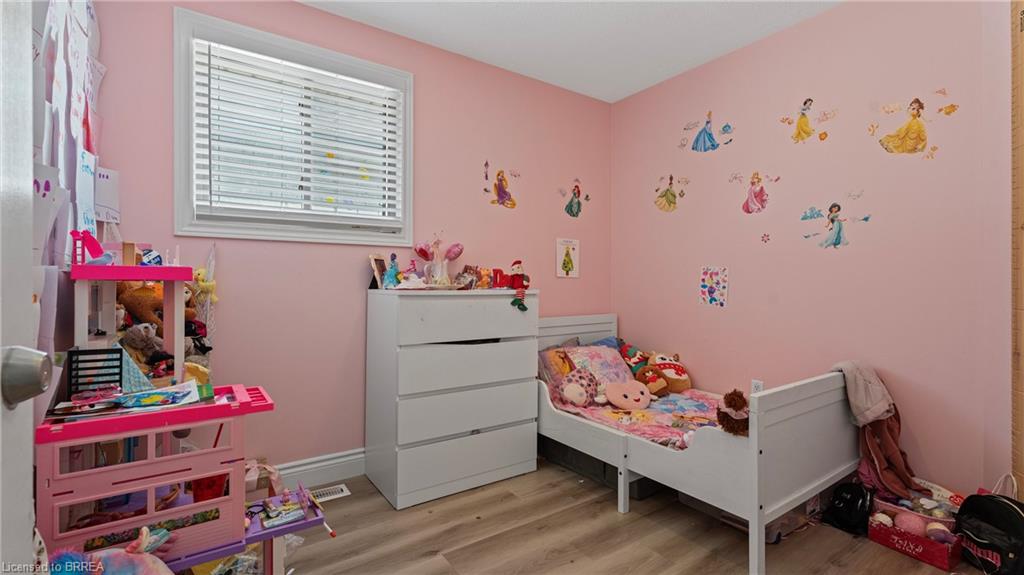 47 Brewster Way Property Photo 16