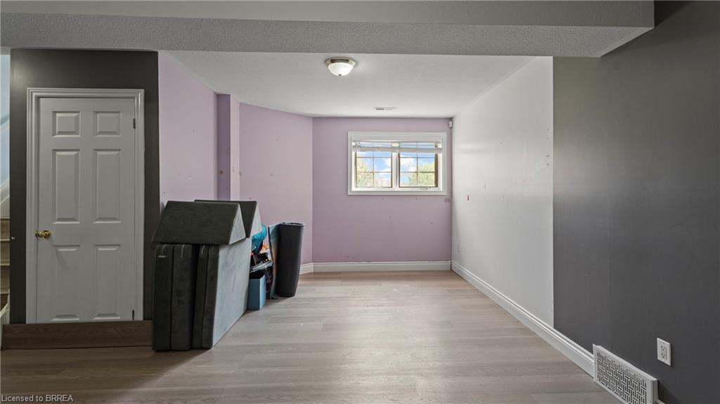 47 Brewster Way Property Photo 20