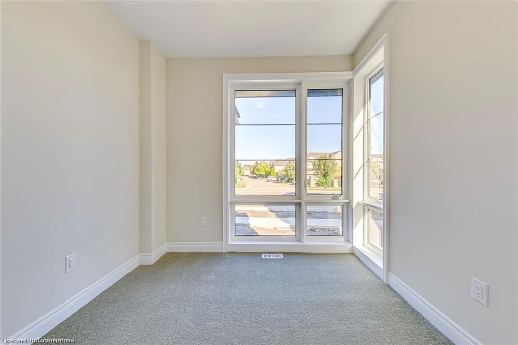8-2273 Turnberry Road Property Photo 4