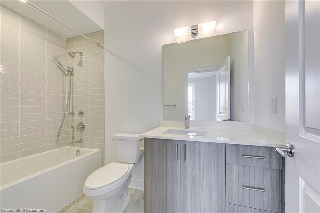 8-2273 Turnberry Road Property Photo 7