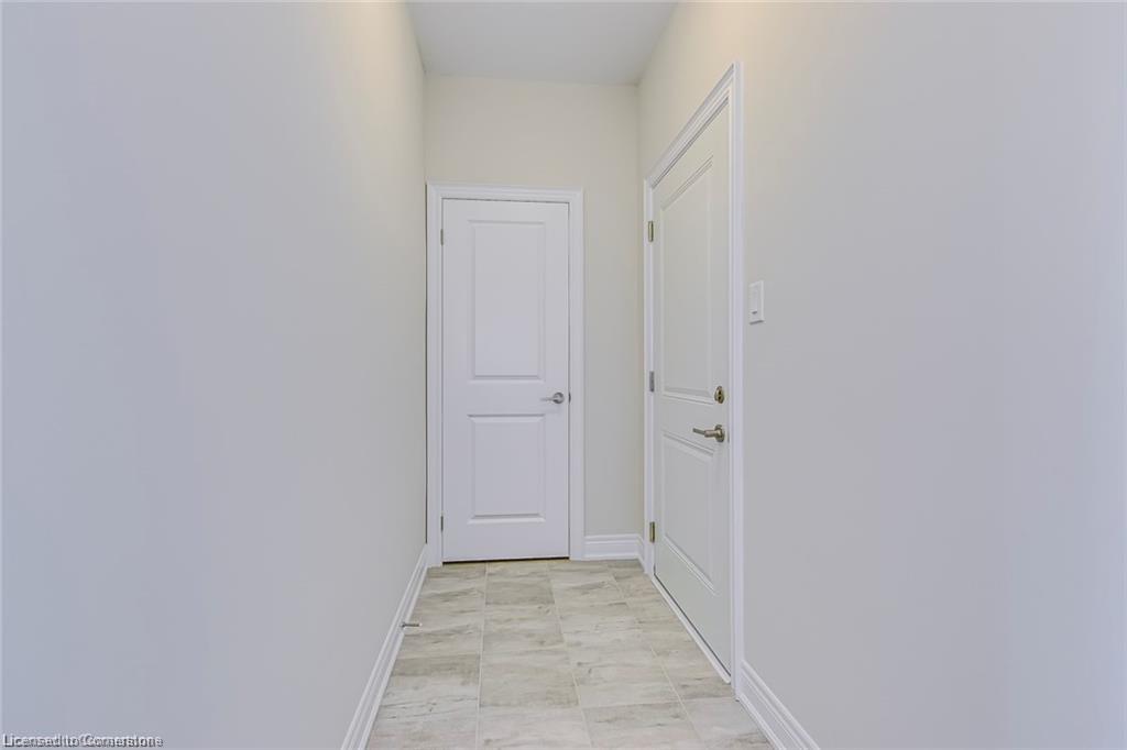 8-2273 Turnberry Road Property Photo 10