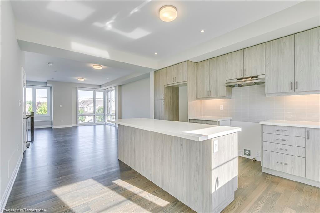 8-2273 Turnberry Road Property Photo 16