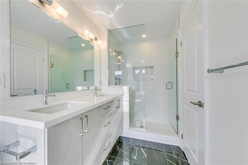 8-2273 Turnberry Road Property Photo 36