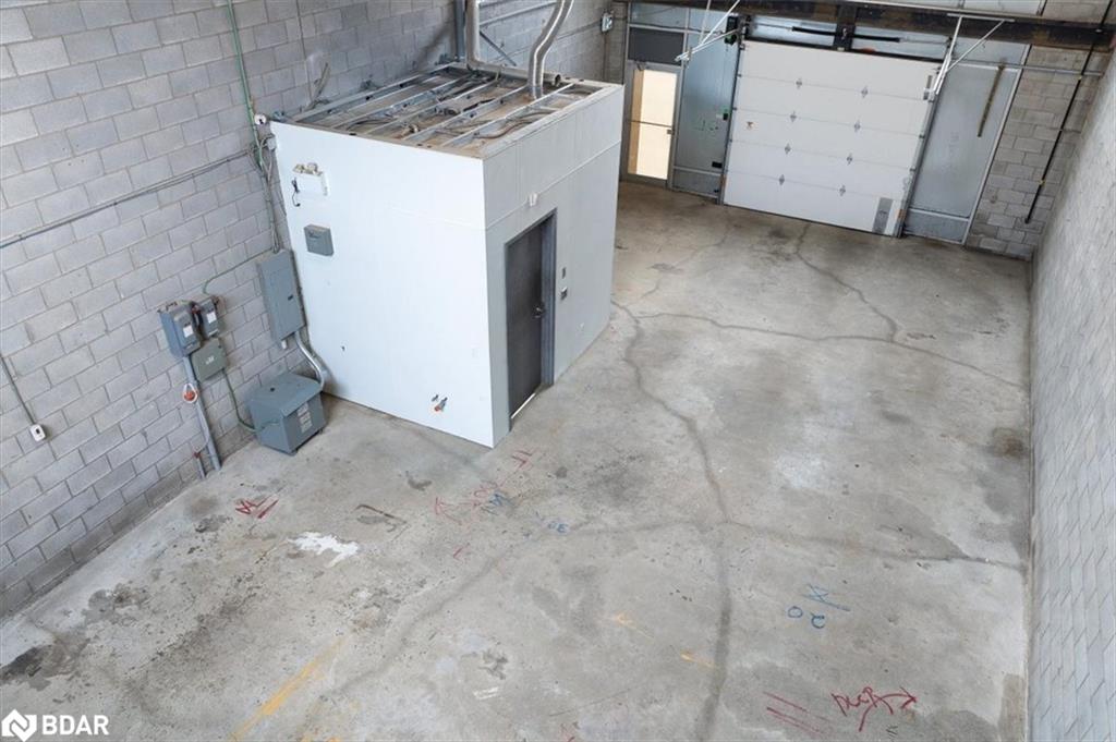 48-1215 Queensway East Property Photo 11