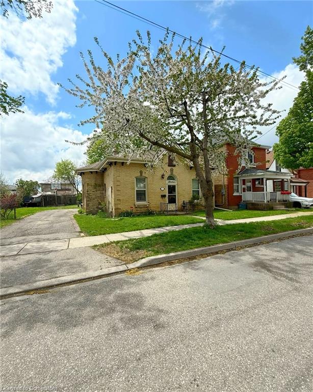 21 Sarah Street Property Photo 1