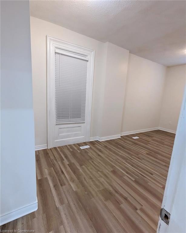 21 Sarah Street Property Photo 10
