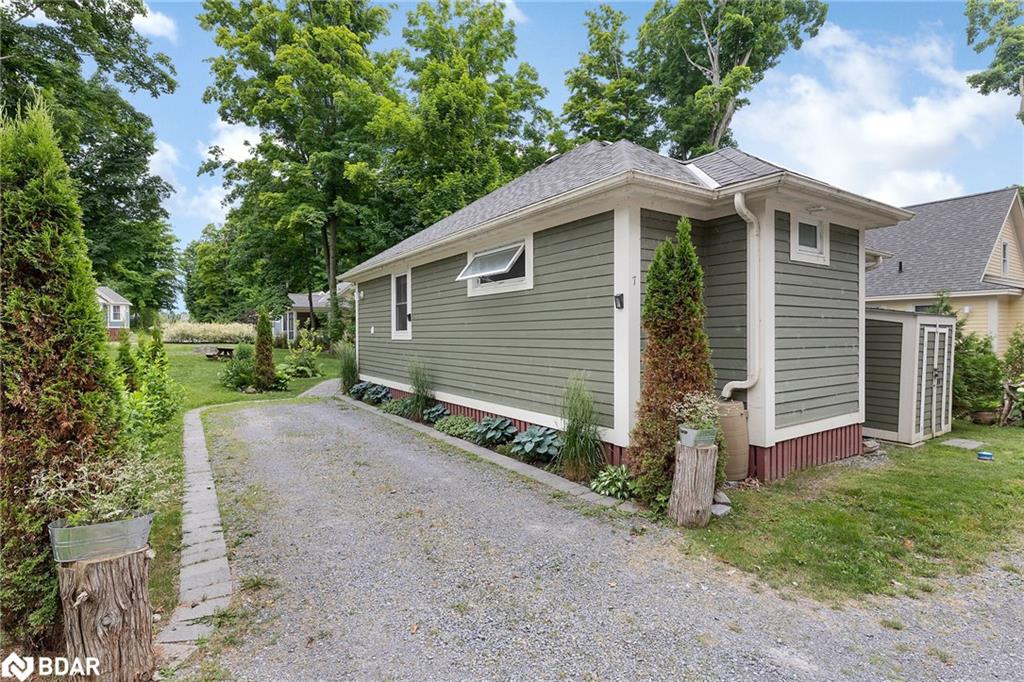 7 Hollow Lane Property Photo 6