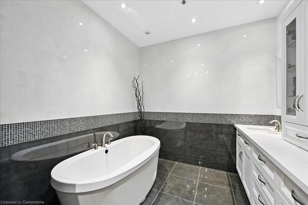 109-1100 South Service Road Property Photo 40