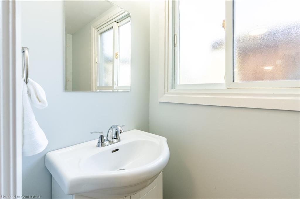 48 Pepperwood Crescent Property Photo 12
