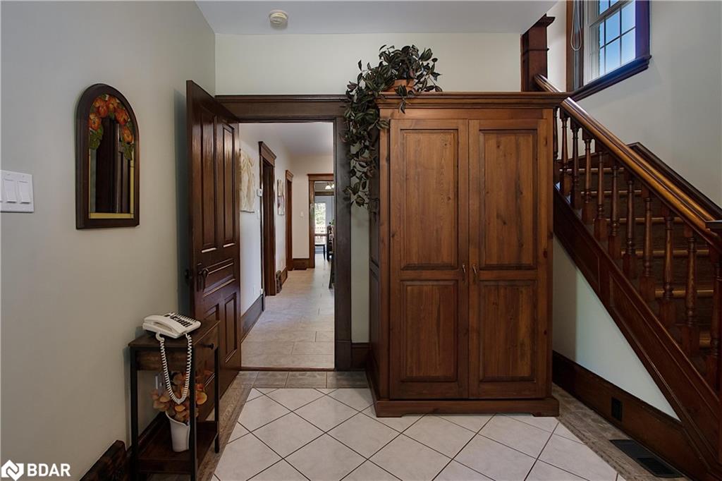 212 Front Street Property Photo 4
