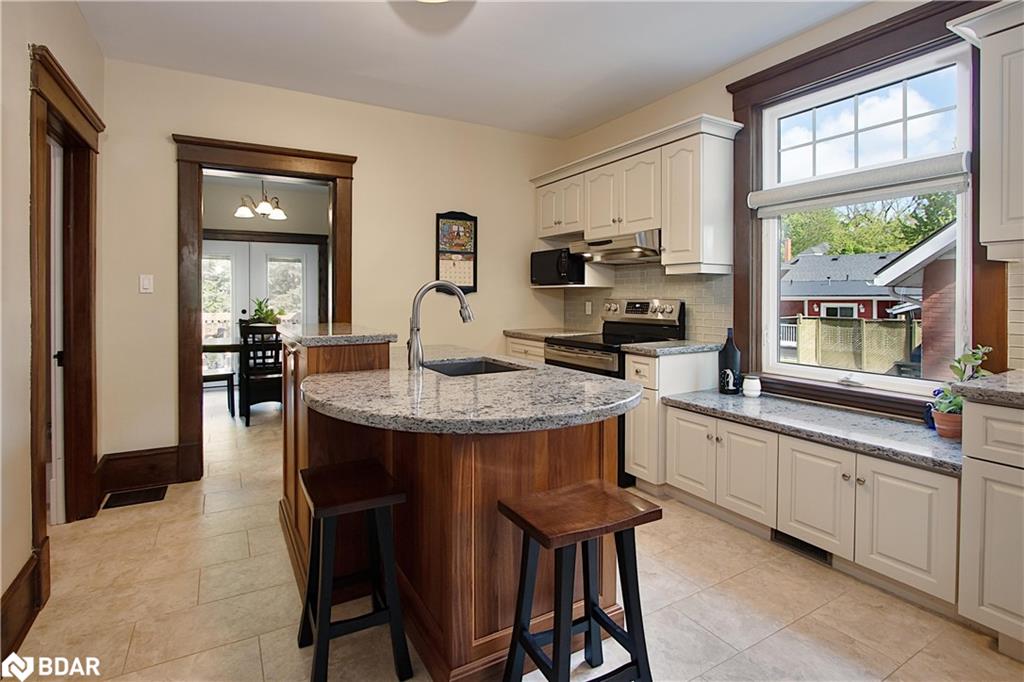 212 Front Street Property Photo 8