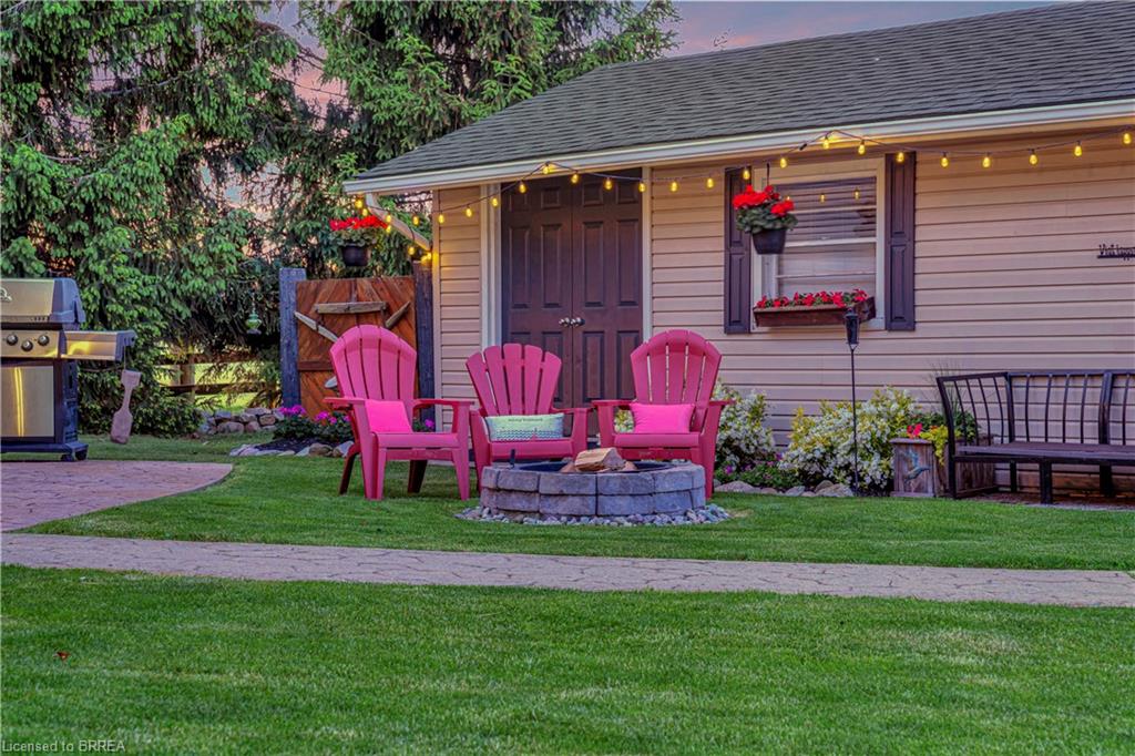 1697 Lakeshore Road Property Photo 4