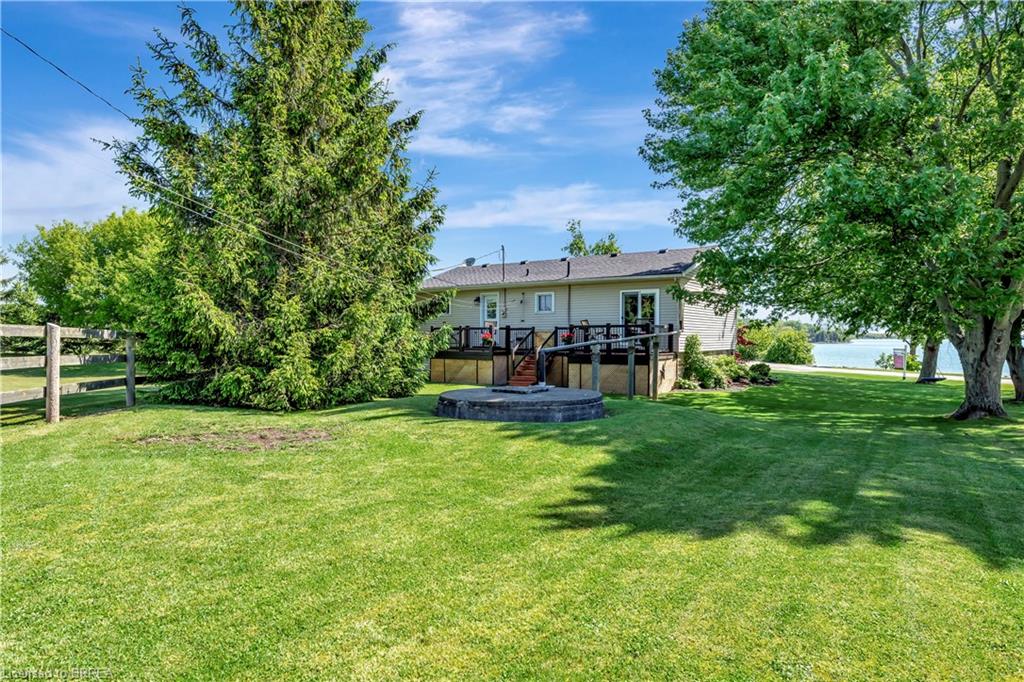 1697 Lakeshore Road Property Photo 6