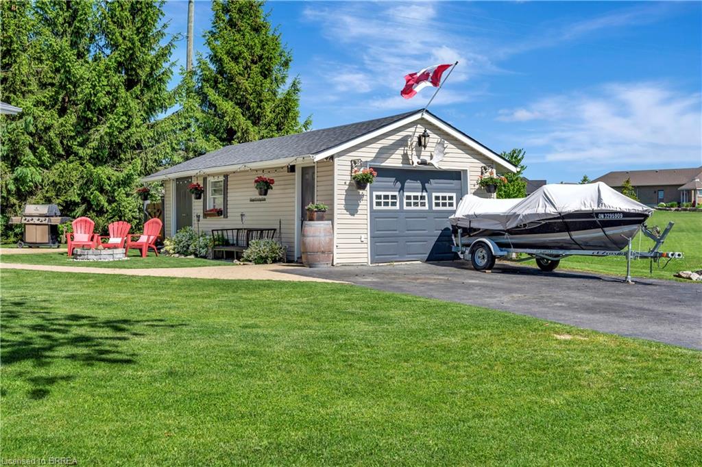 1697 Lakeshore Road Property Photo 17