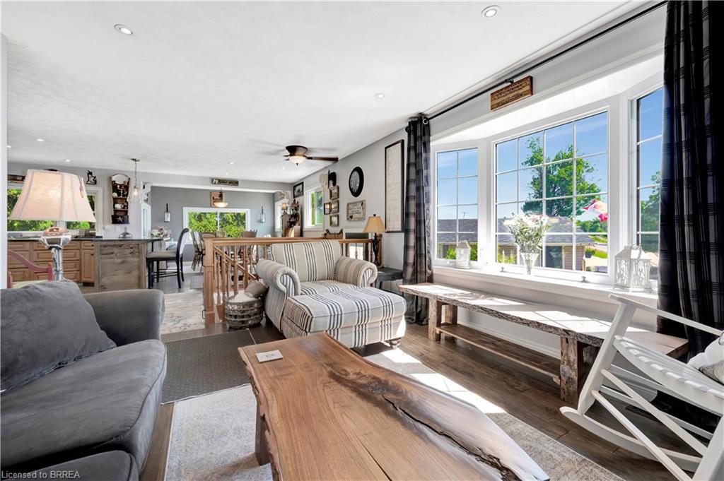 1697 Lakeshore Road Property Photo 23