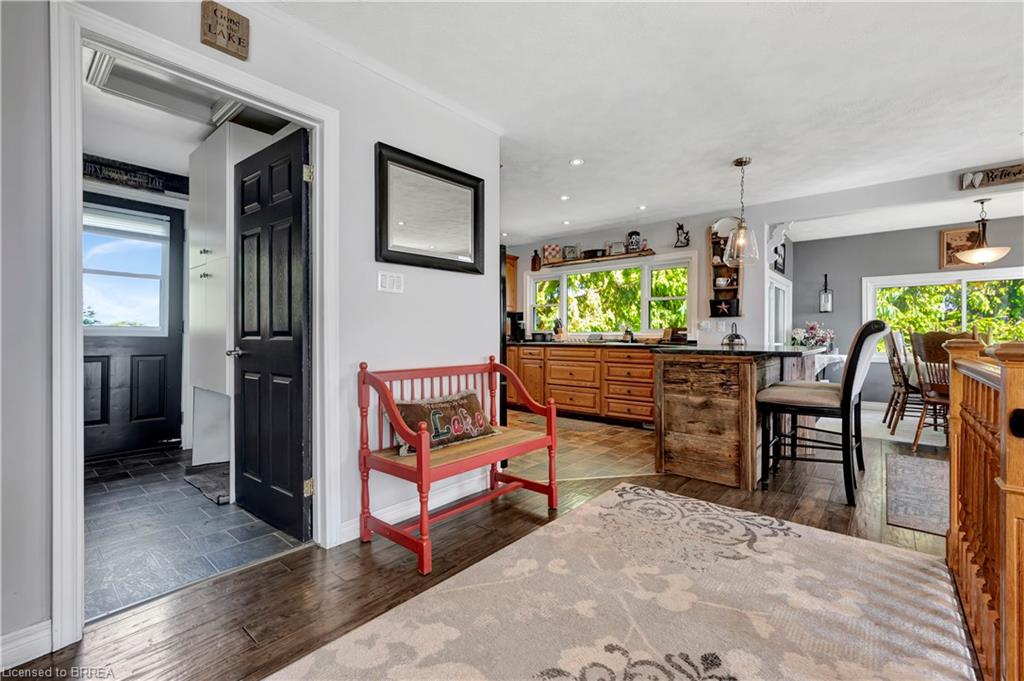 1697 Lakeshore Road Property Photo 24