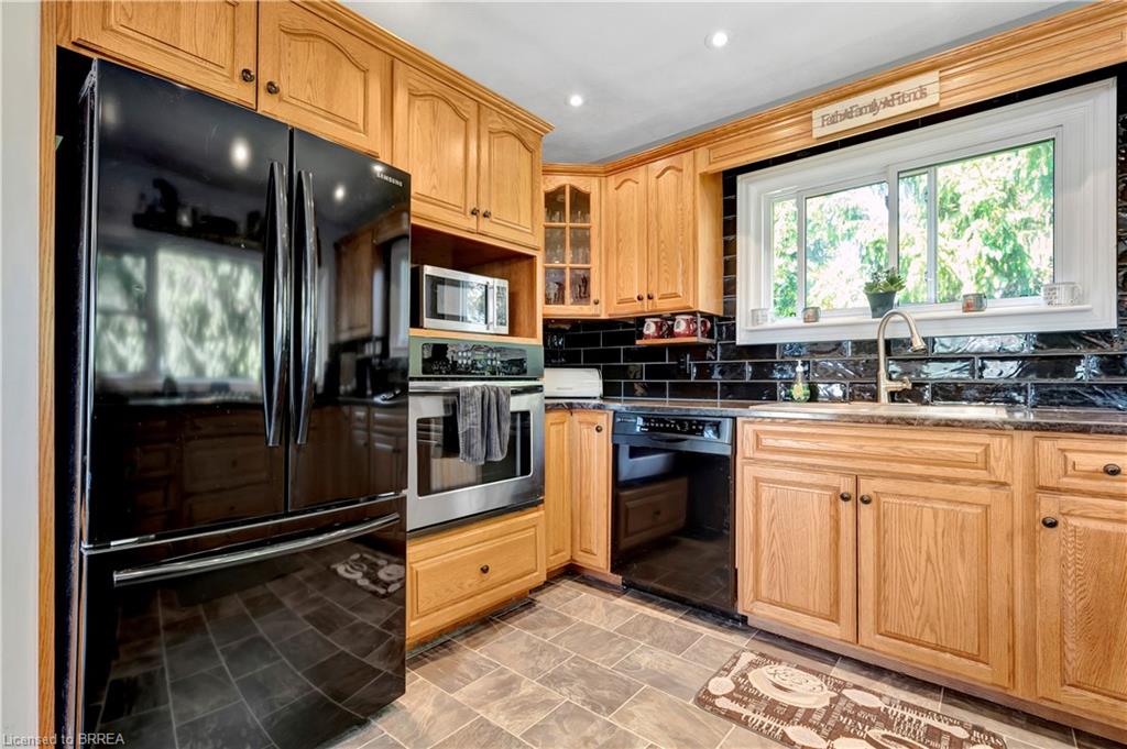 1697 Lakeshore Road Property Photo 30