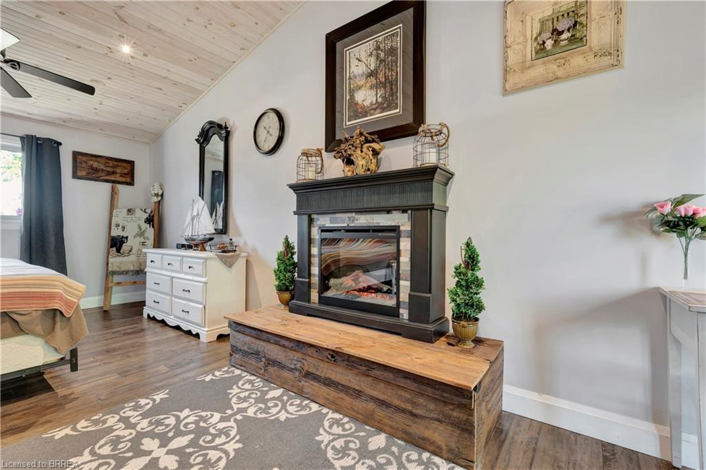 1697 Lakeshore Road Property Photo 33