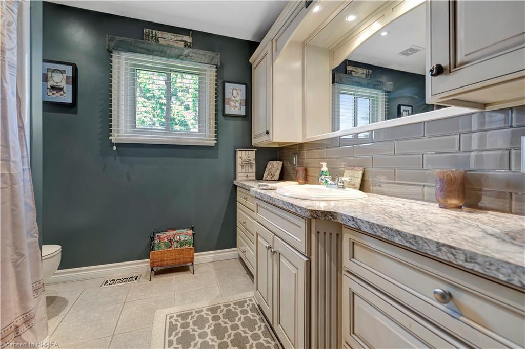 1697 Lakeshore Road Property Photo 35