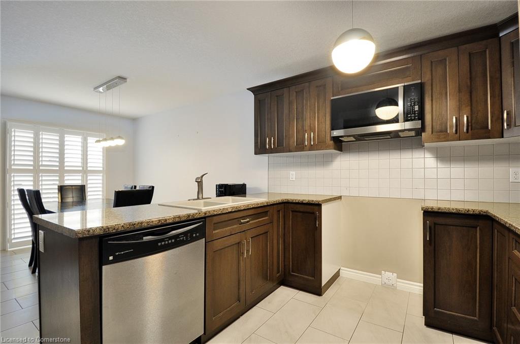 8 Lockwood Street Property Photo 11