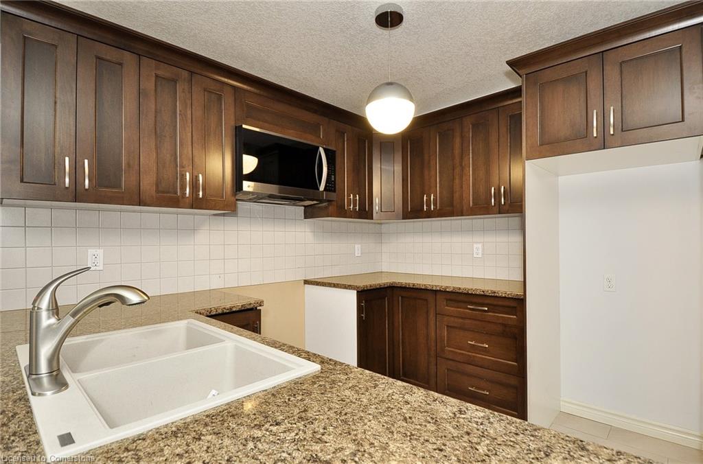 8 Lockwood Street Property Photo 13