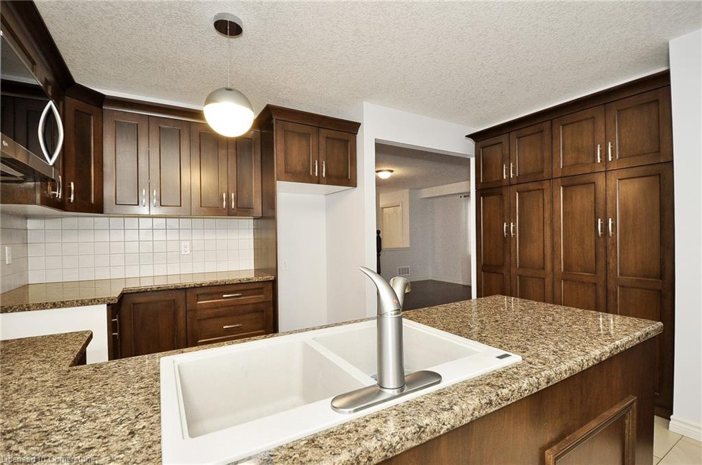 8 Lockwood Street Property Photo 14