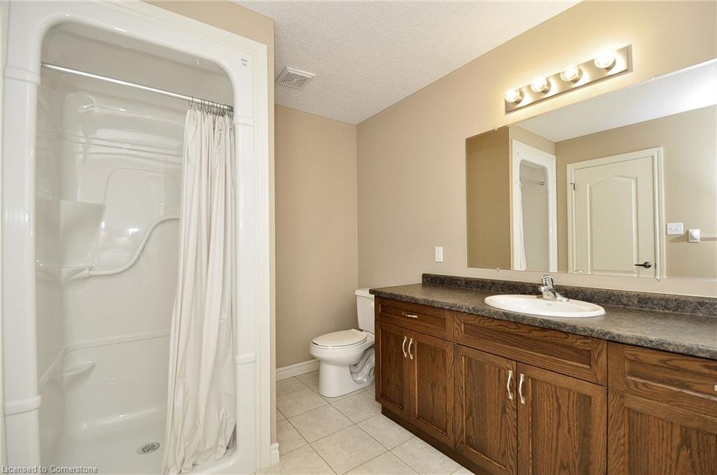 8 Lockwood Street Property Photo 31