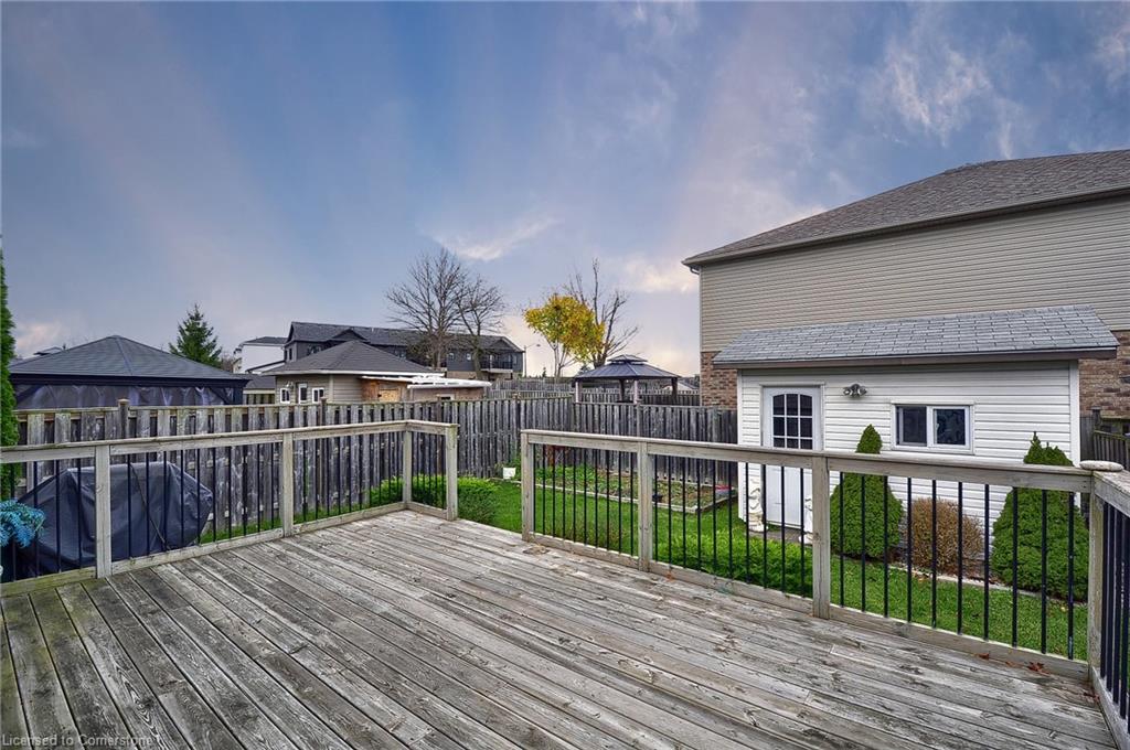 8 Lockwood Street Property Photo 40
