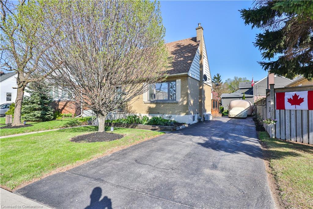2260 New Street Property Photo 4