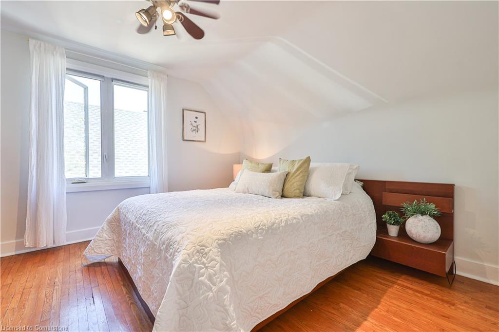 2260 New Street Property Photo 11
