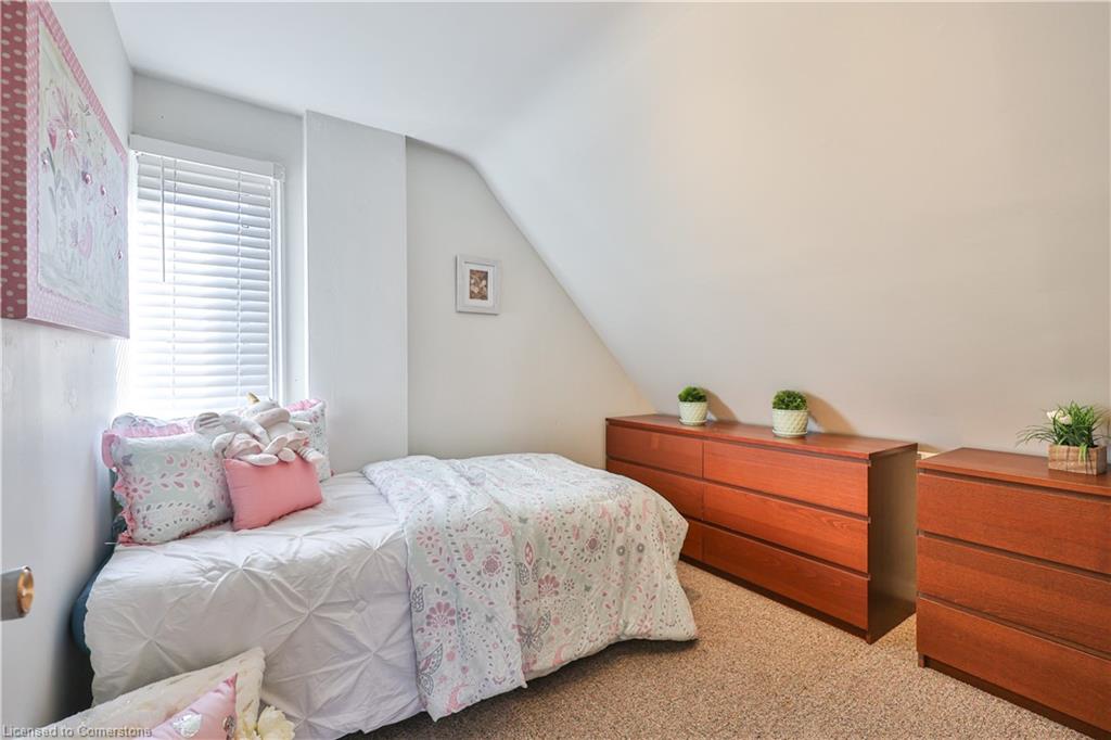 2260 New Street Property Photo 13