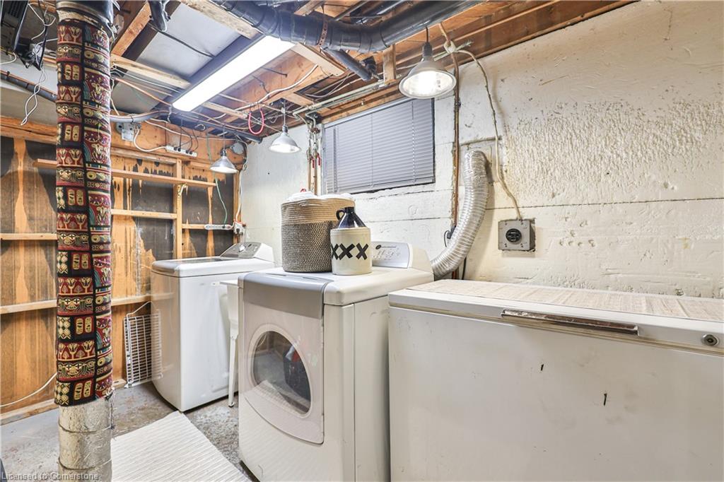 2260 New Street Property Photo 14