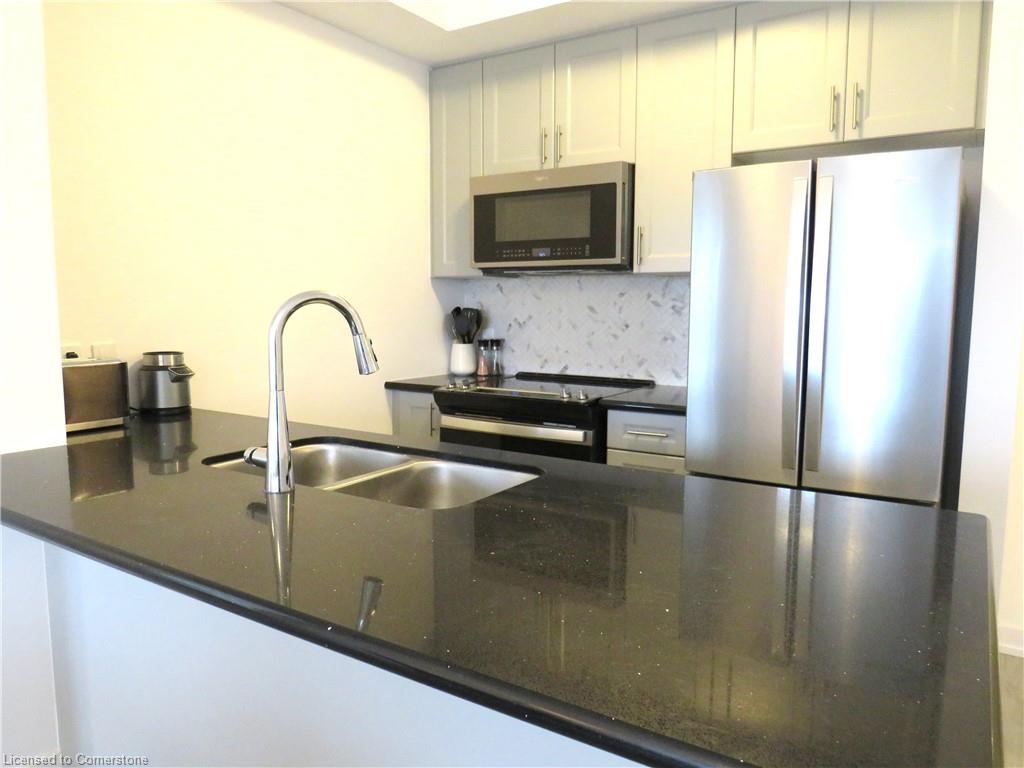 305-470 Dundas Street E Property Photo 7