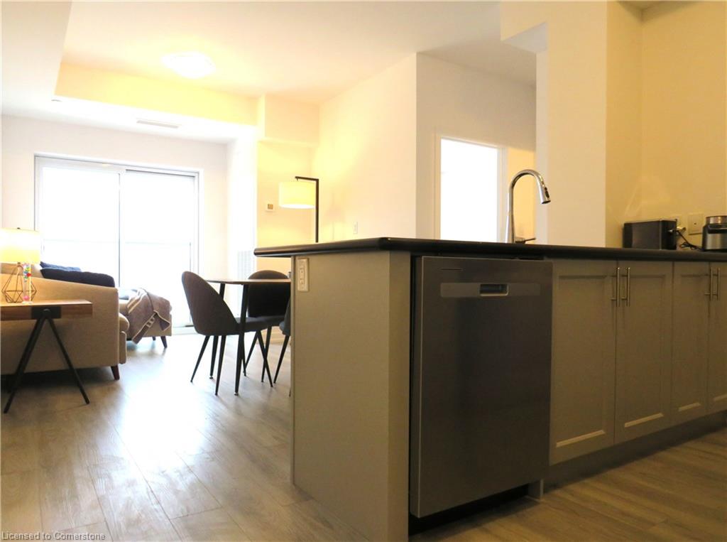305-470 Dundas Street E Property Photo 9