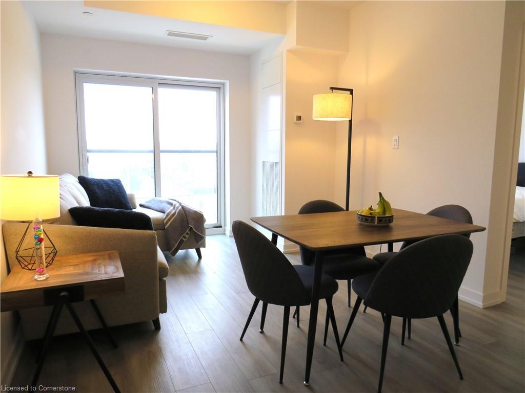 305-470 Dundas Street E Property Photo 11