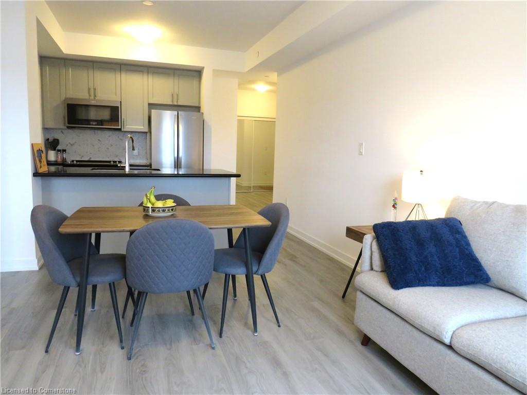 305-470 Dundas Street E Property Photo 12