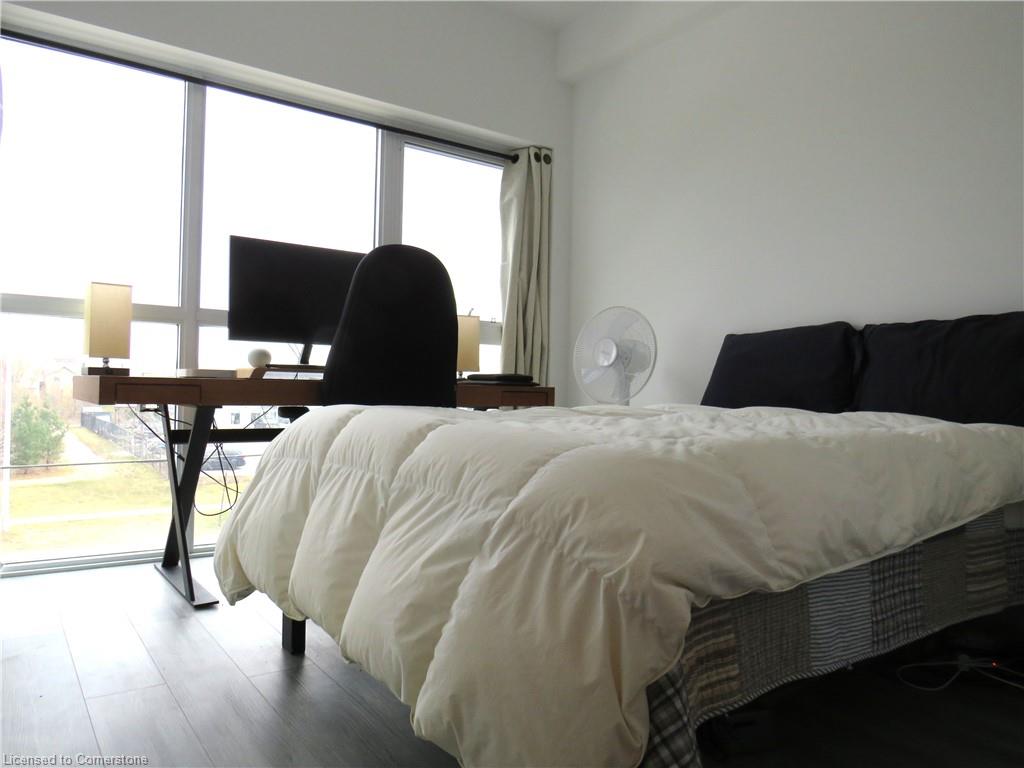 305-470 Dundas Street E Property Photo 13