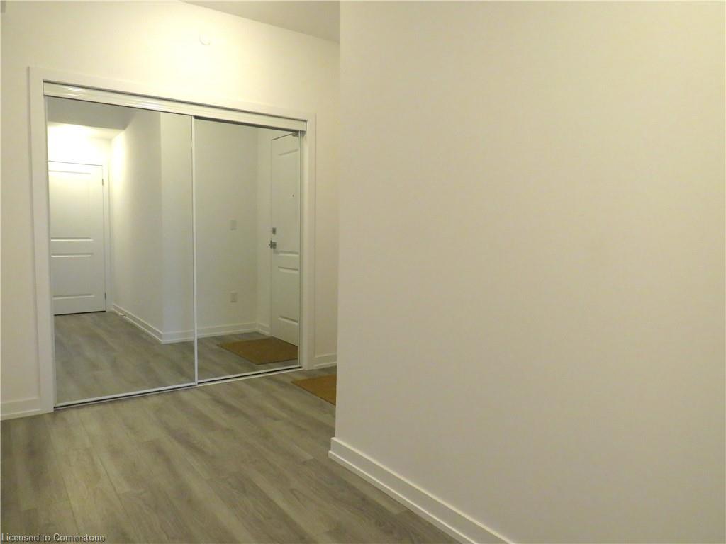 305-470 Dundas Street E Property Photo 17