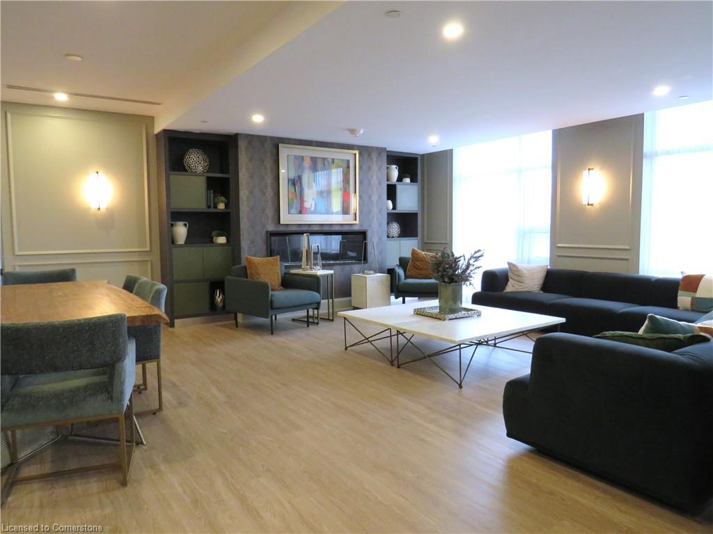 305-470 Dundas Street E Property Photo 19