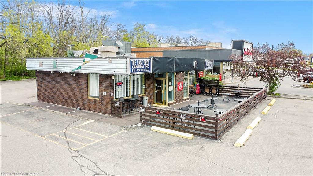640 Colborne Street Property Photo 2