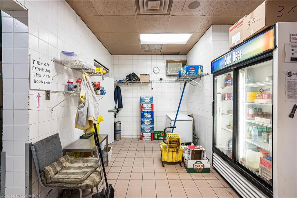 640 Colborne Street Property Photo 28