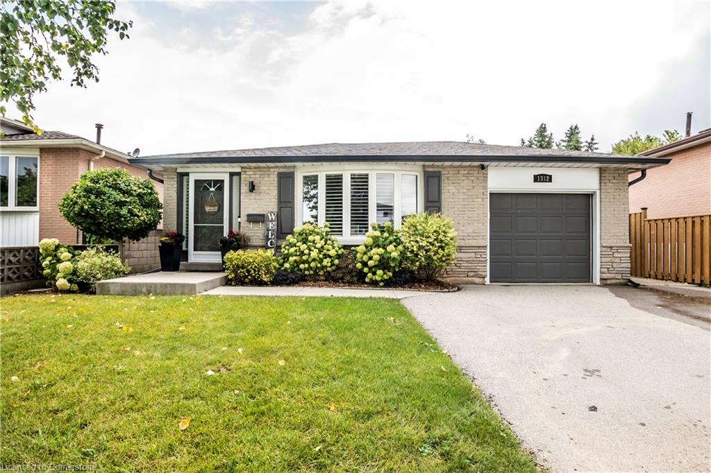 1312 Michael Crescent Property Photo 1